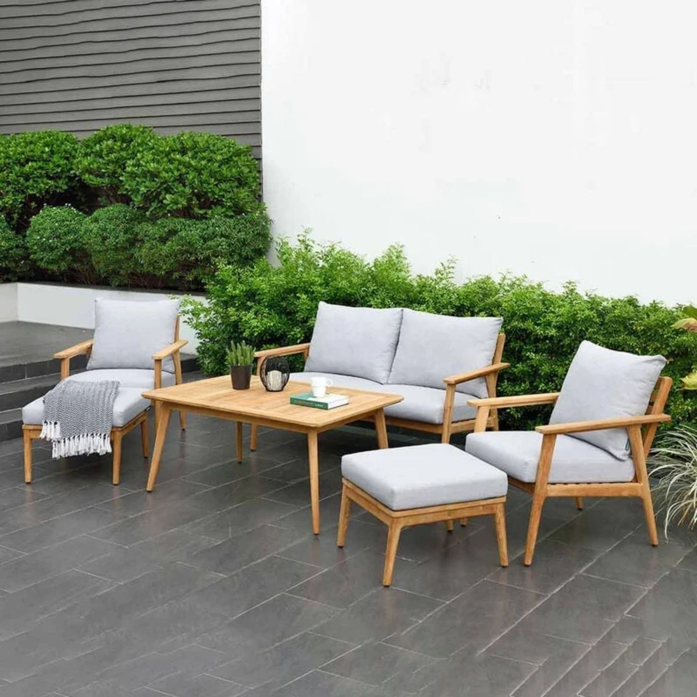 Mẫu ghế sopha sân vườn hiện đại