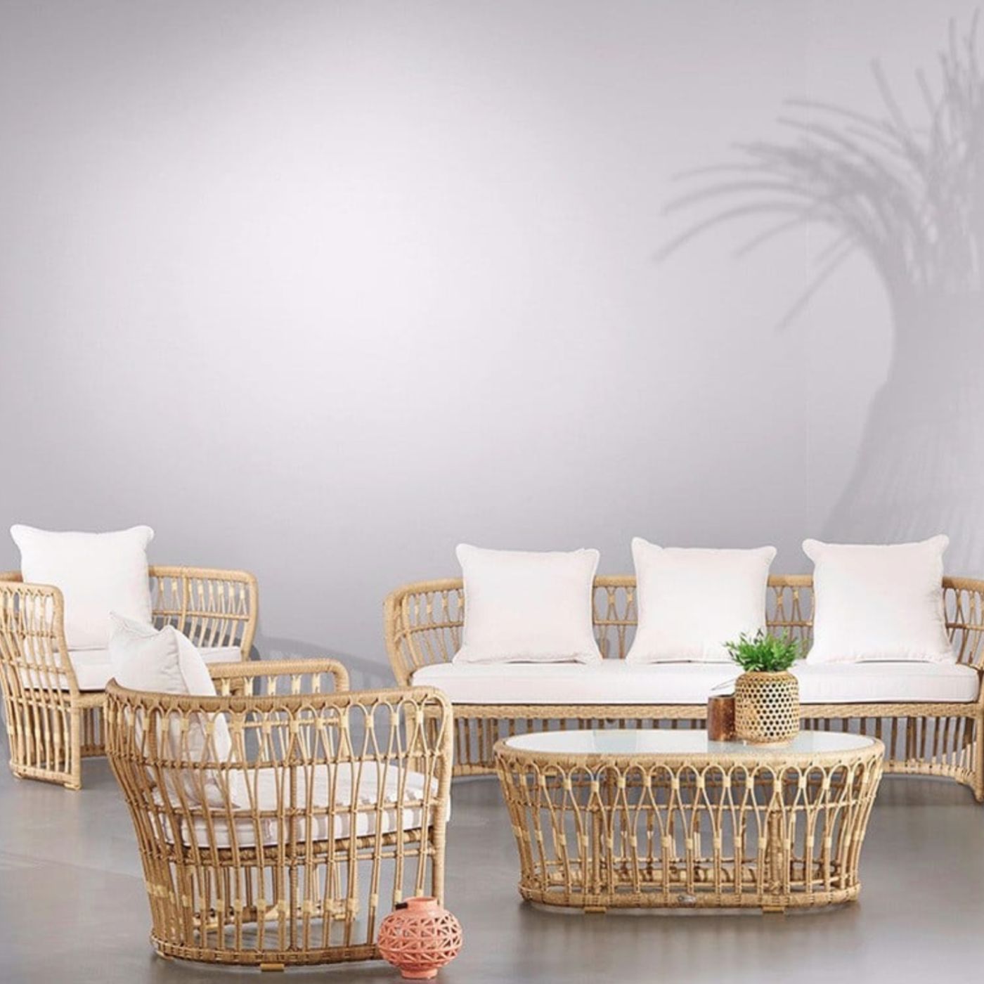 Ghế nhựa giả mây được yêu thích cho không gian sân vườn